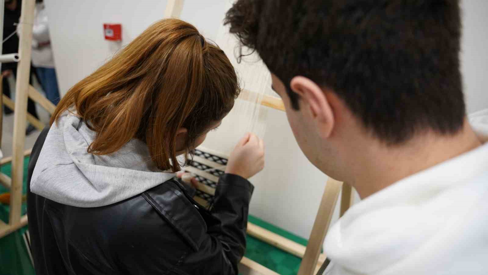 Tokat’ta Kızık kilimi özel ihtiyaçlı çocuklarla yeniden hayat buldu