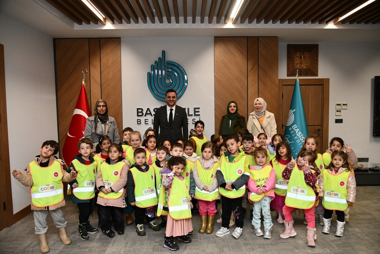 Başiskele’de 4-6 yaş Kur’an kursu öğrencilerinden belediye ziyareti