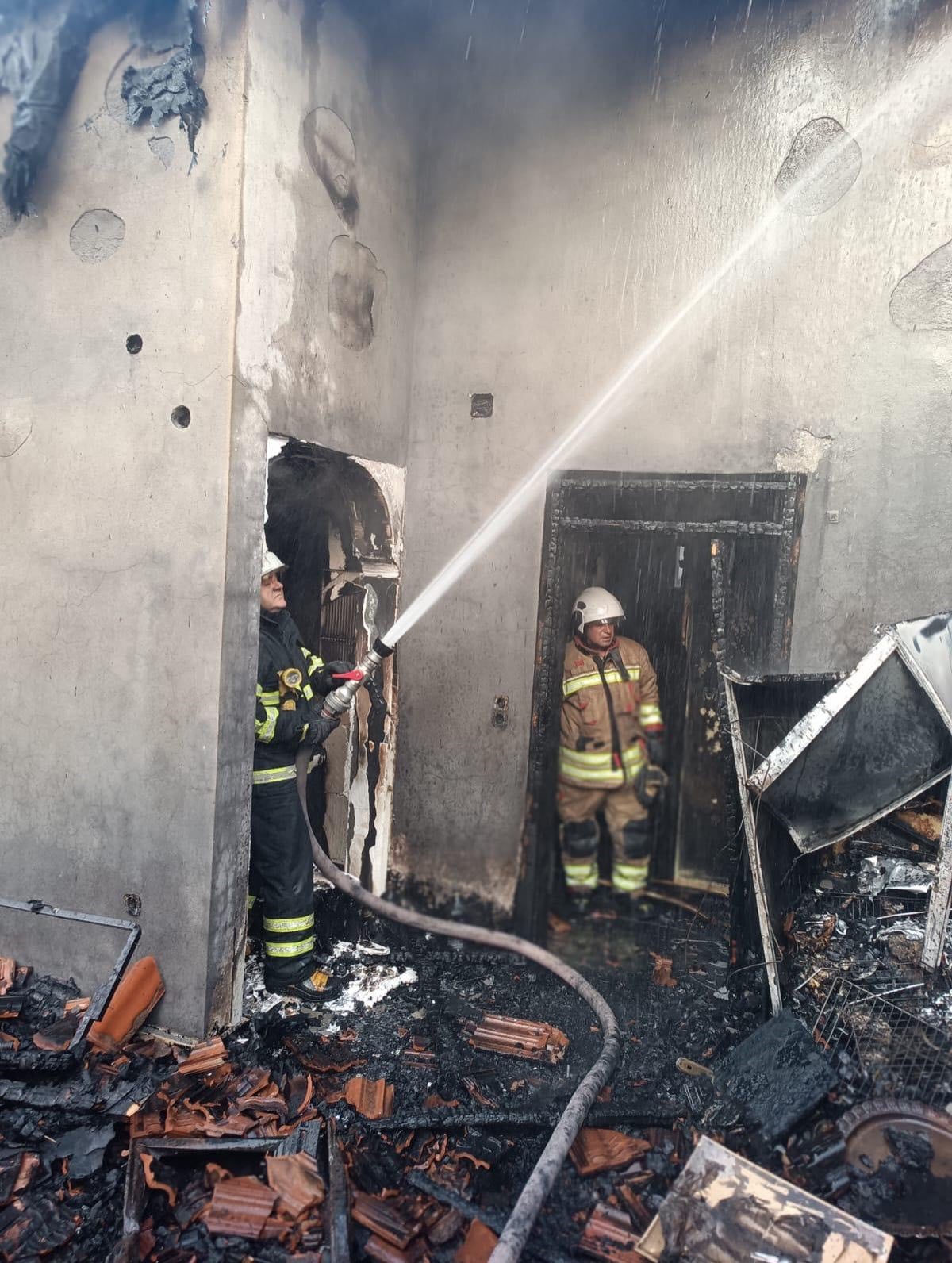 Samandağ’da ev yangını