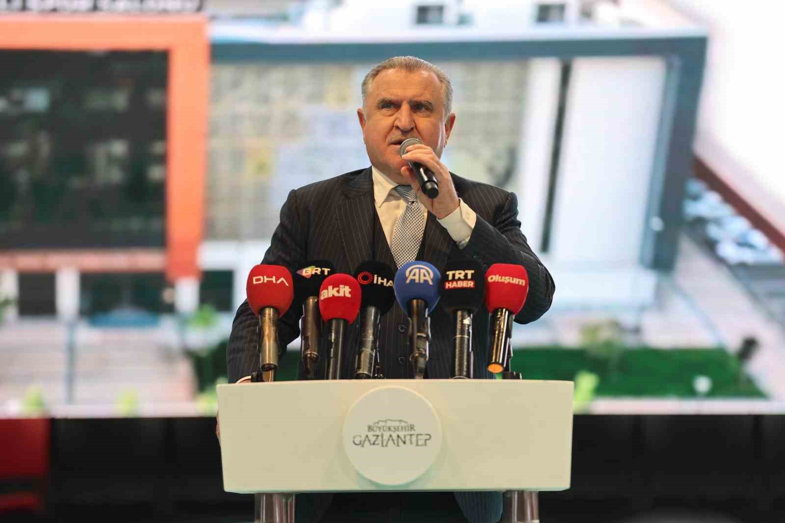 Bakan Dr. Osman Aşkın Bak: 