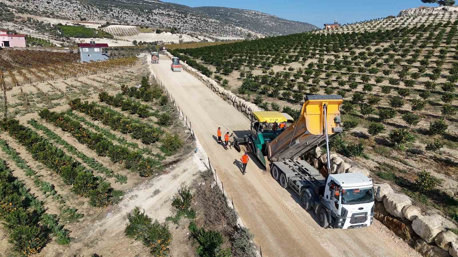 Mersin’de Esenli-Hebilli bağlantı yolu yenilenerek hizmete açıldı