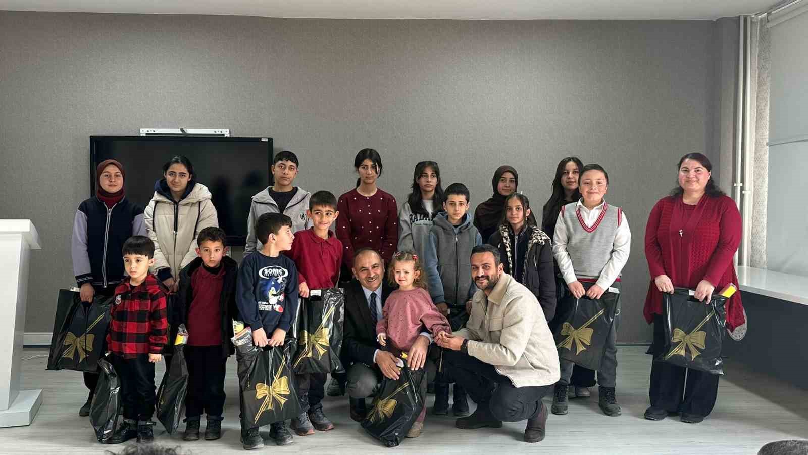 Muradiye’de 2. kitap okuma yarışması ödül töreni düzenlendi