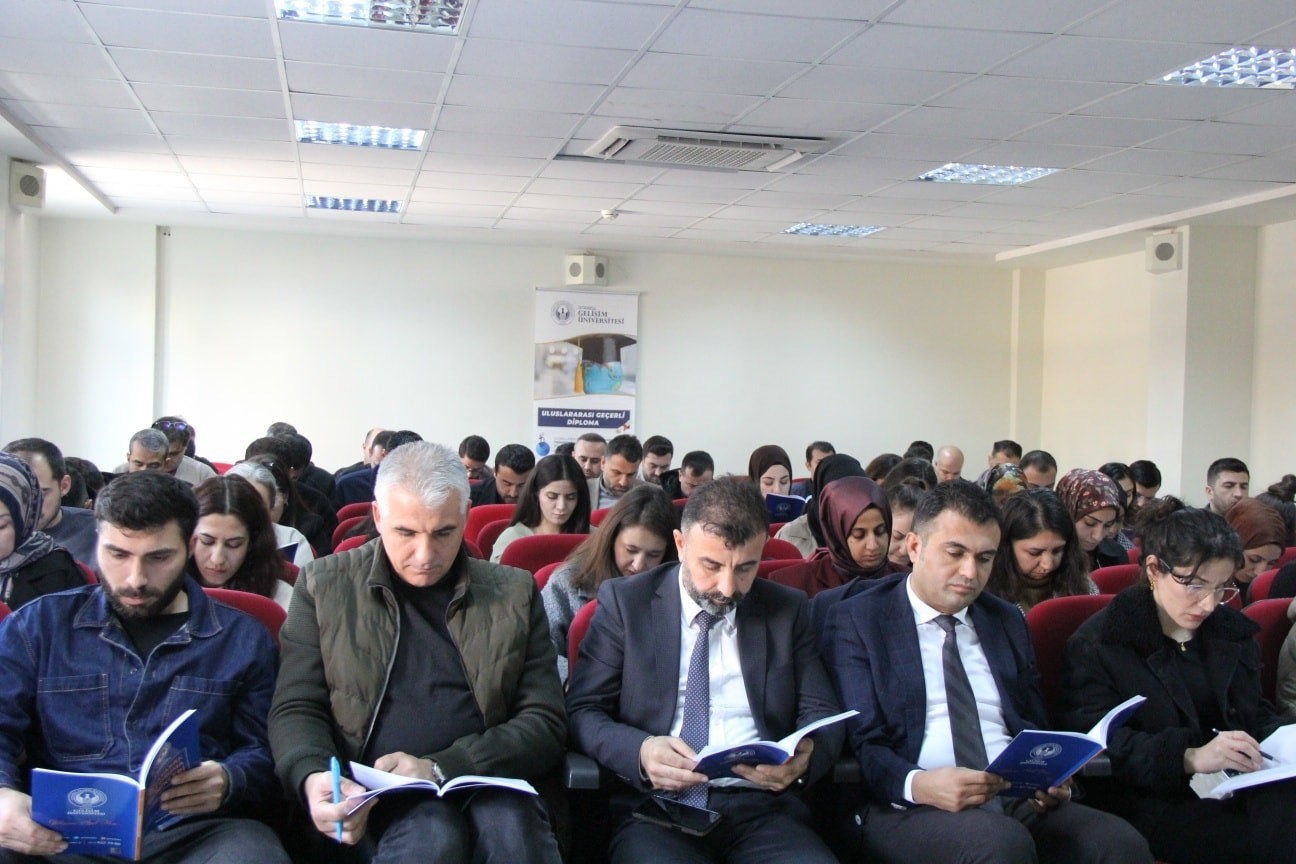 Cizre’de öğretmenlere 