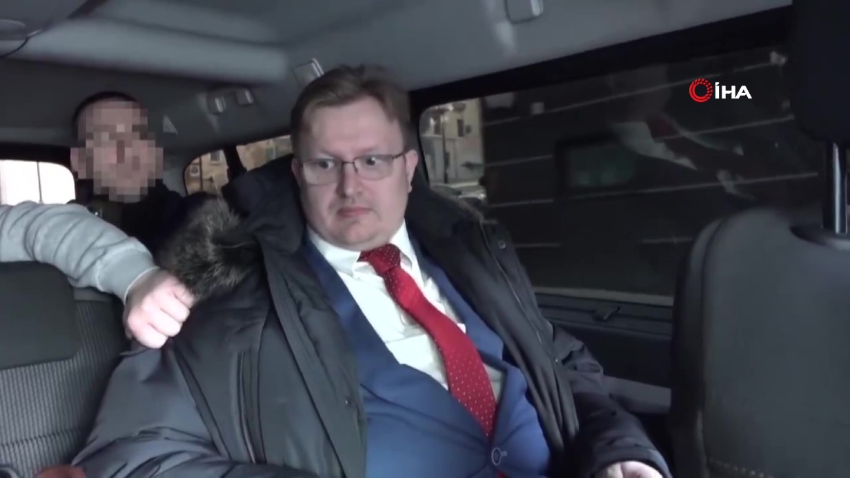 ABD istihbaratına gizli bilgi sızdırmakla suçlanan Rus diplomata 12 yıl hapis cezası