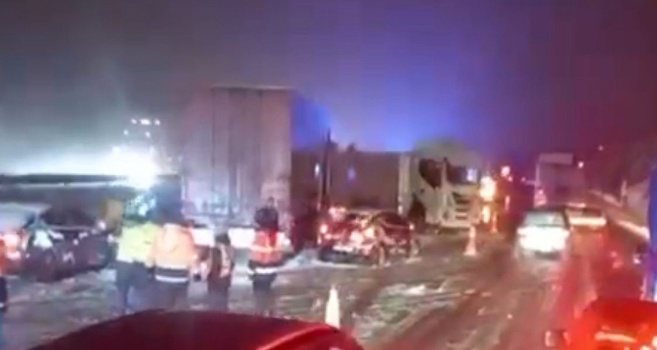 Bolu Dağı Tüneli çıkışında 6 araçlı zincirleme kaza