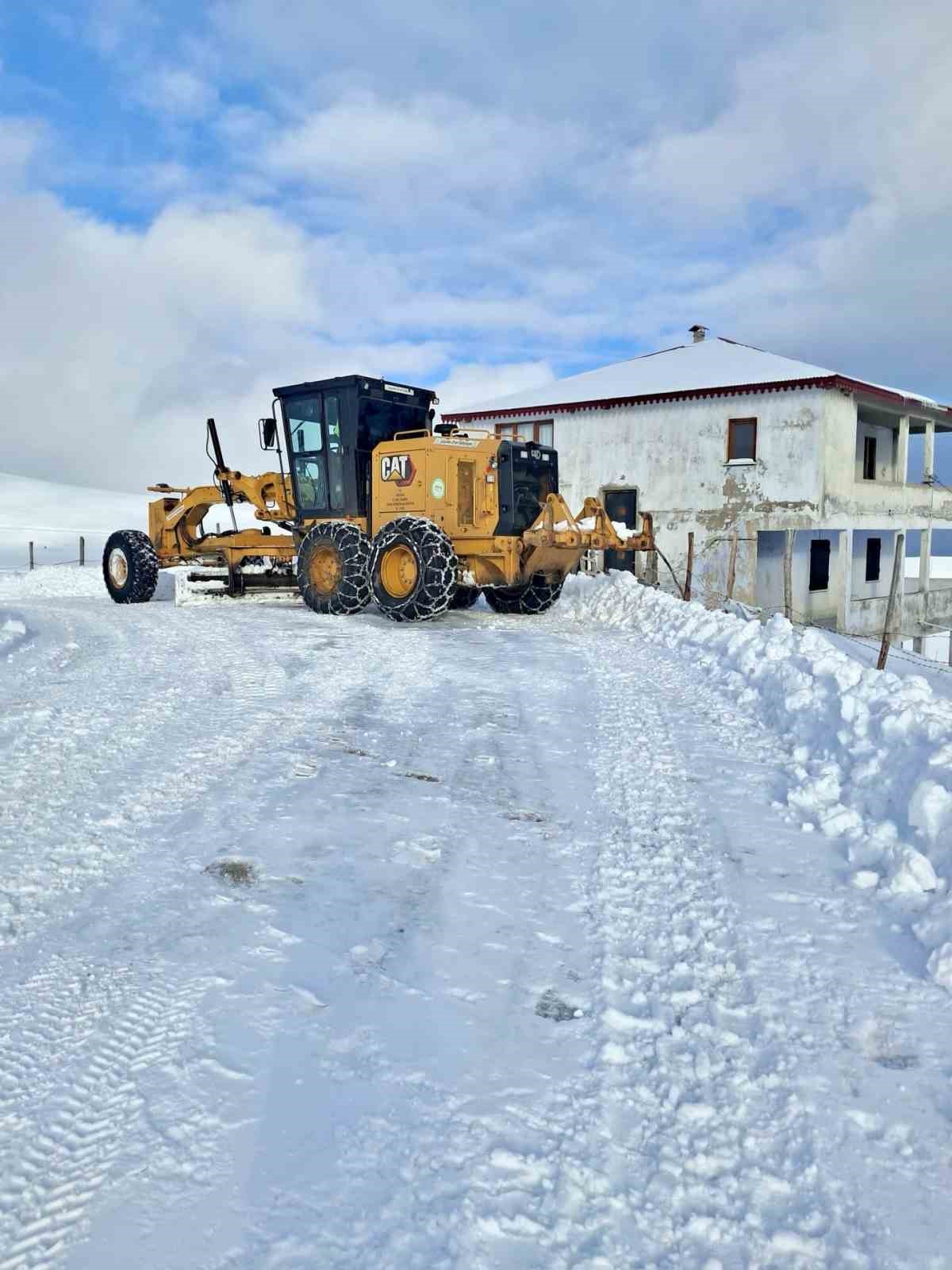 Giresun’da kar engeli: 39 köy yolu ulaşıma kapandı