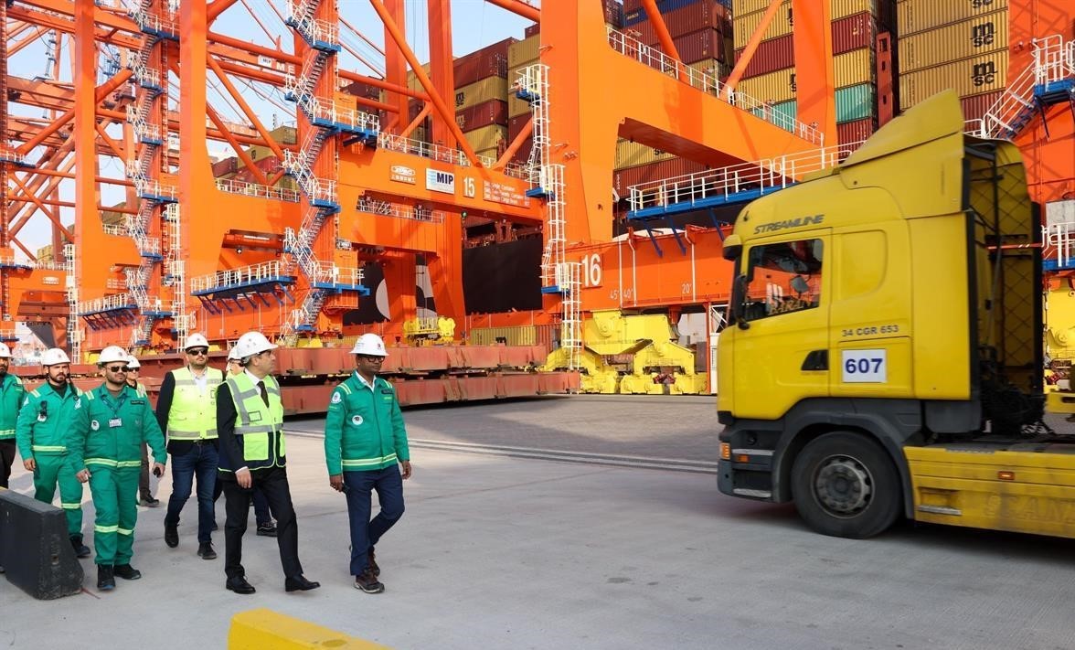 Mega gemilerin yeni adresi Mersin Limanı oldu