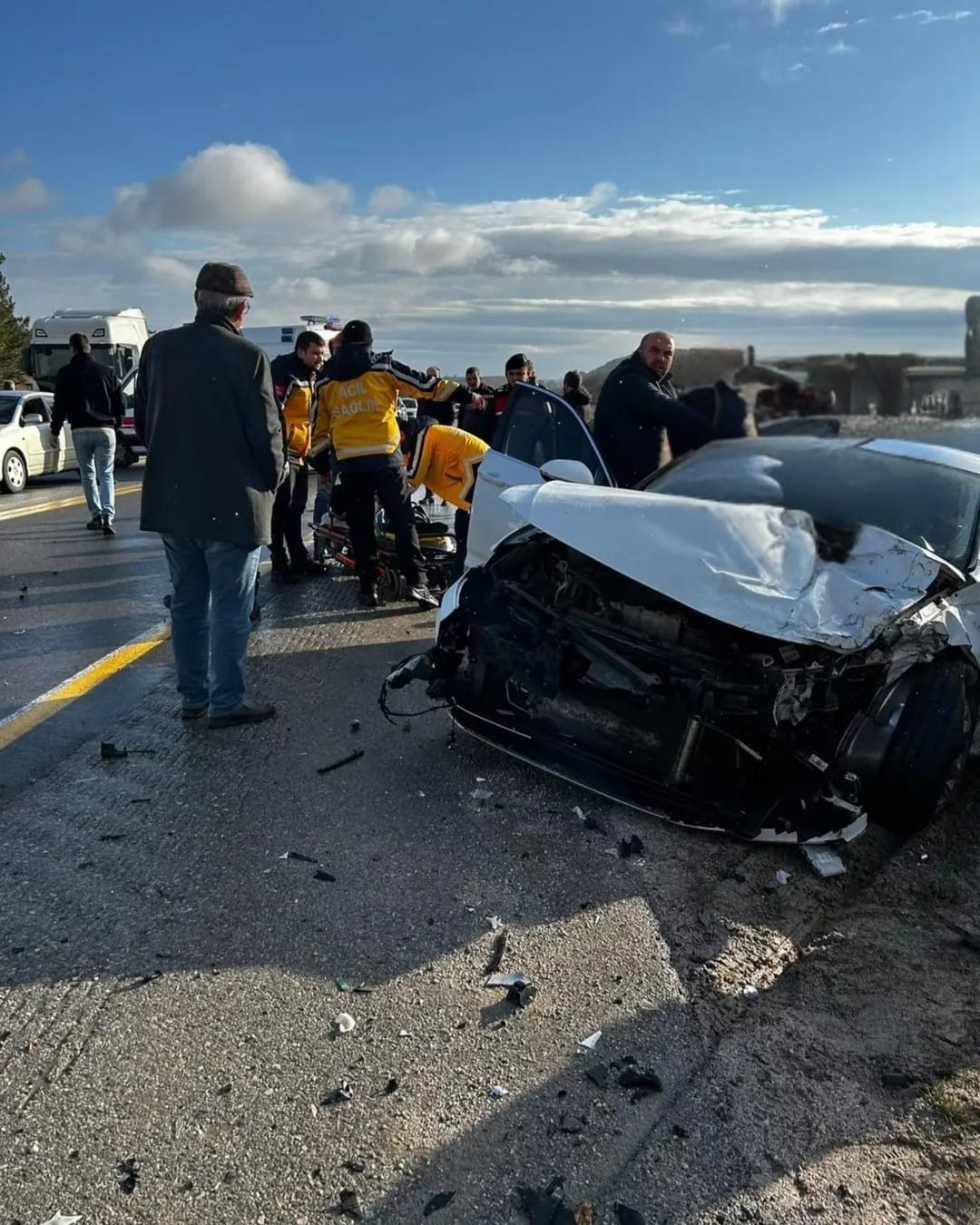 Kırklareli’de sınır kapısı yolunda iki otomobil çarpıştı: 5 yaralı