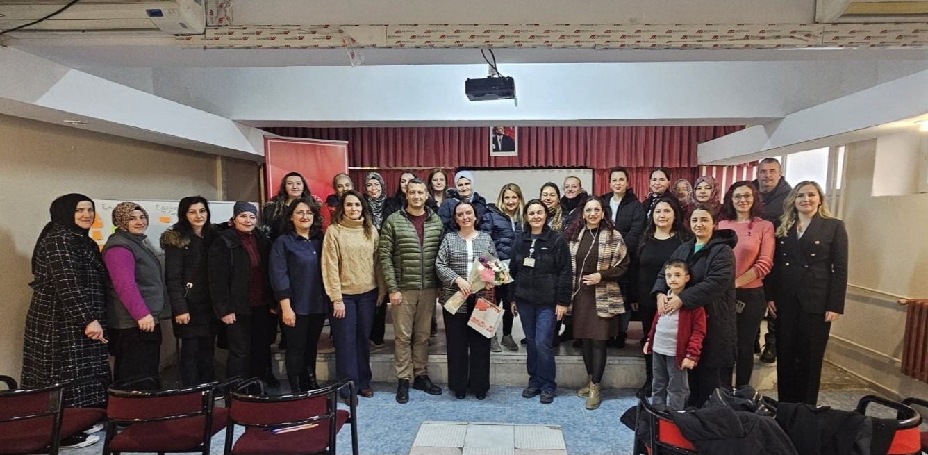 Velilere Yönelik ’Ailede Hayat Boyu Öğrenme’ semineri gerçekleştirildi