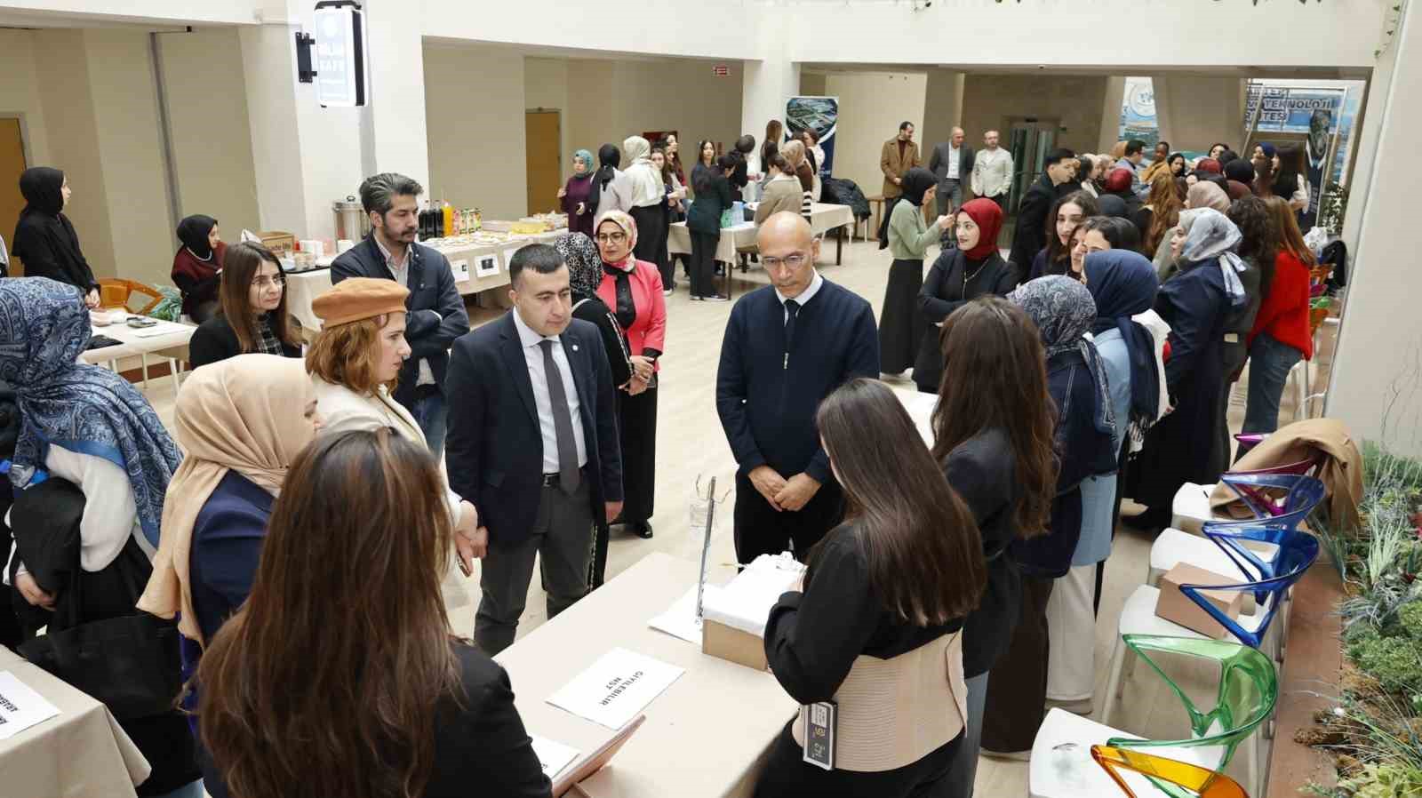 Ebelikte İnovasyon Projeleri Bilim Kafe’de sergilendi