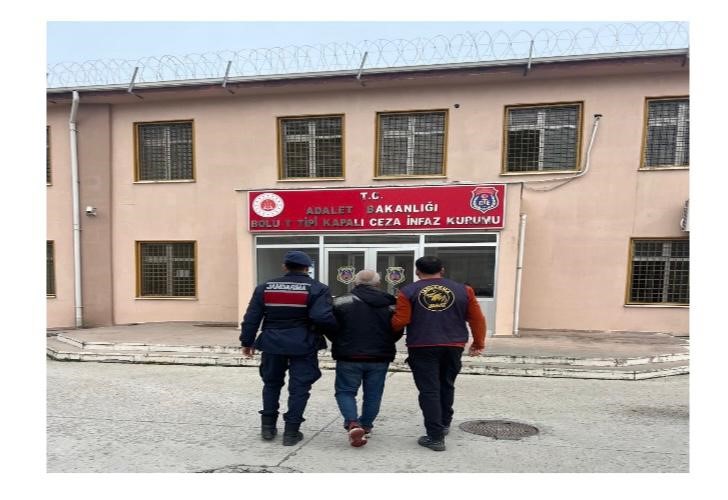 Bolu’da 40 yıl 10 ay hapis cezasıyla aranan firari hükümlü yakalandı
