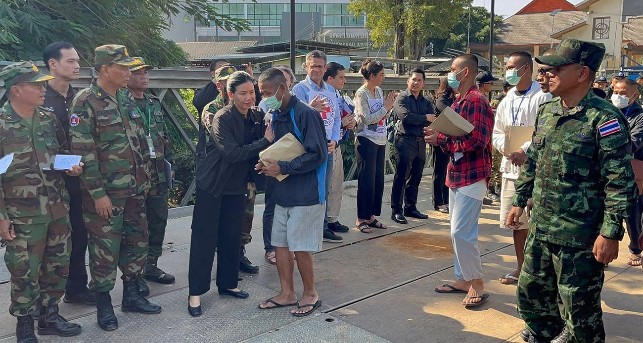 Tayland, ateşkes kapsamında 18 Kamboçyalı askeri serbest bıraktı