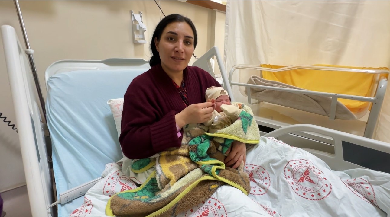 Yüksekova’da 2026’nın ilk bebeği 