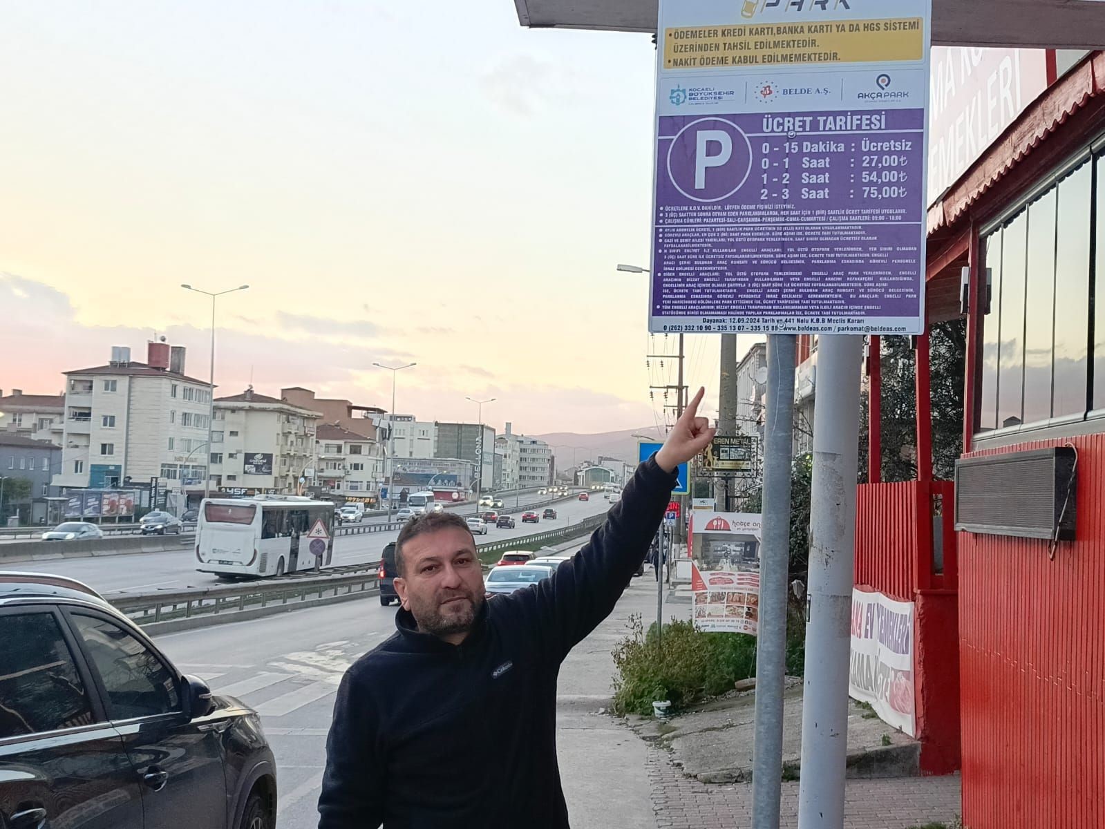 CHP’li meclis üyesi ile AK Partili meclis üyesinin otopark tartışması: 