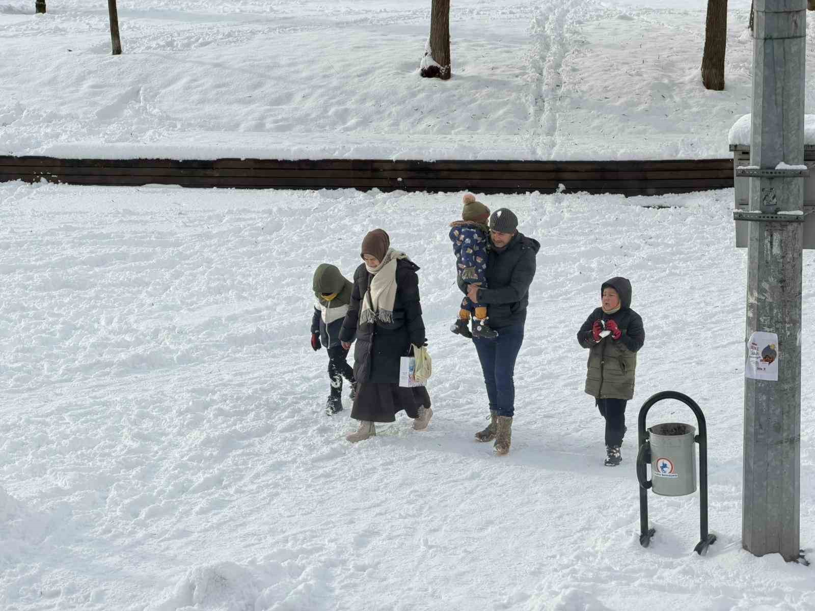 Düzce’de okullar 2 Ocak 2026 günü tatil edildi