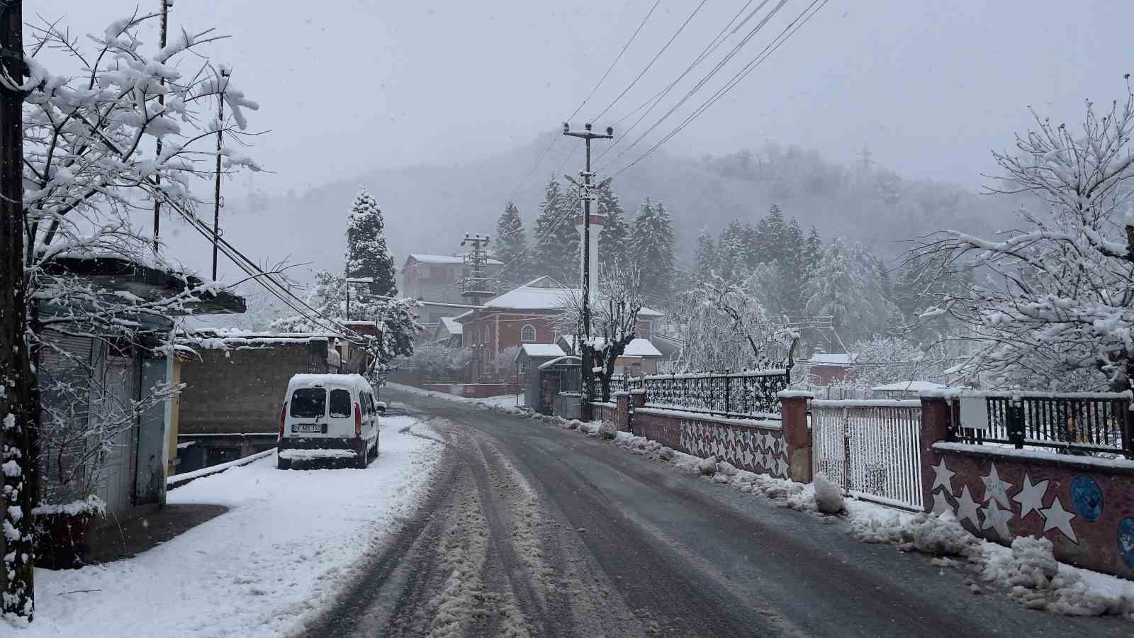 Giresun’da 7 ilçede eğitime kar engeli