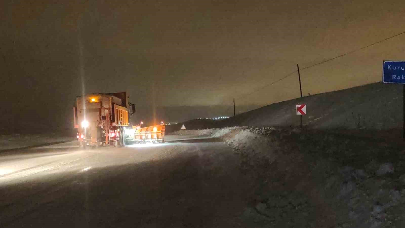 Kurubaş Geçidi ulaşıma kapatıldı
