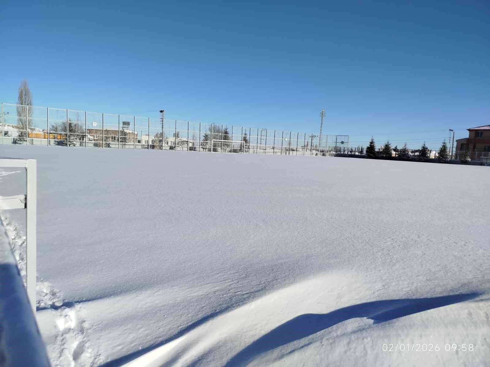 Kayseri’de amatör maçlara kar engeli