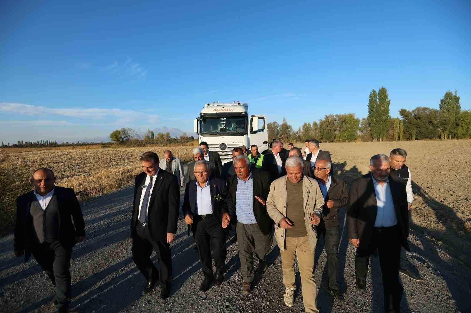 Kayseri Büyükşehir’den kırsala 1 yılda 1 milyar 675 milyon TL’lik yatırım