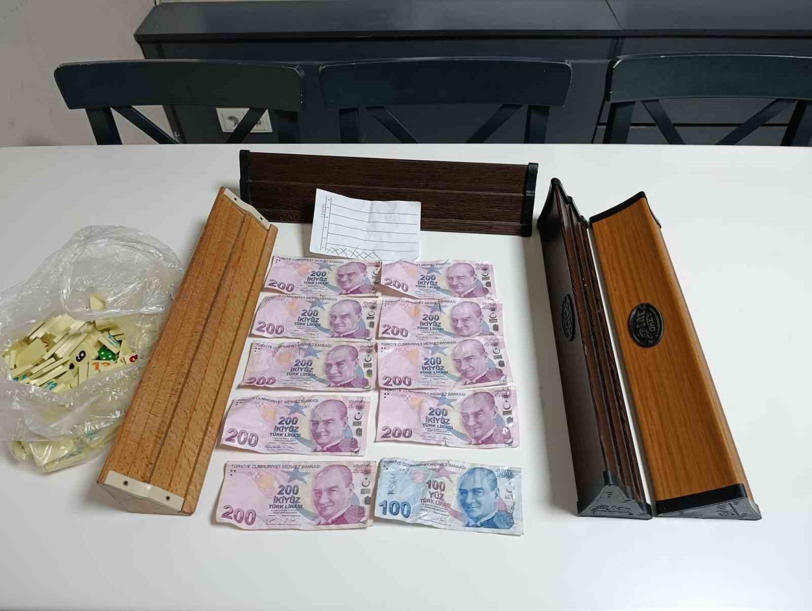 Kıraathaneye kumar denetimi: 3 kişiye para cezası