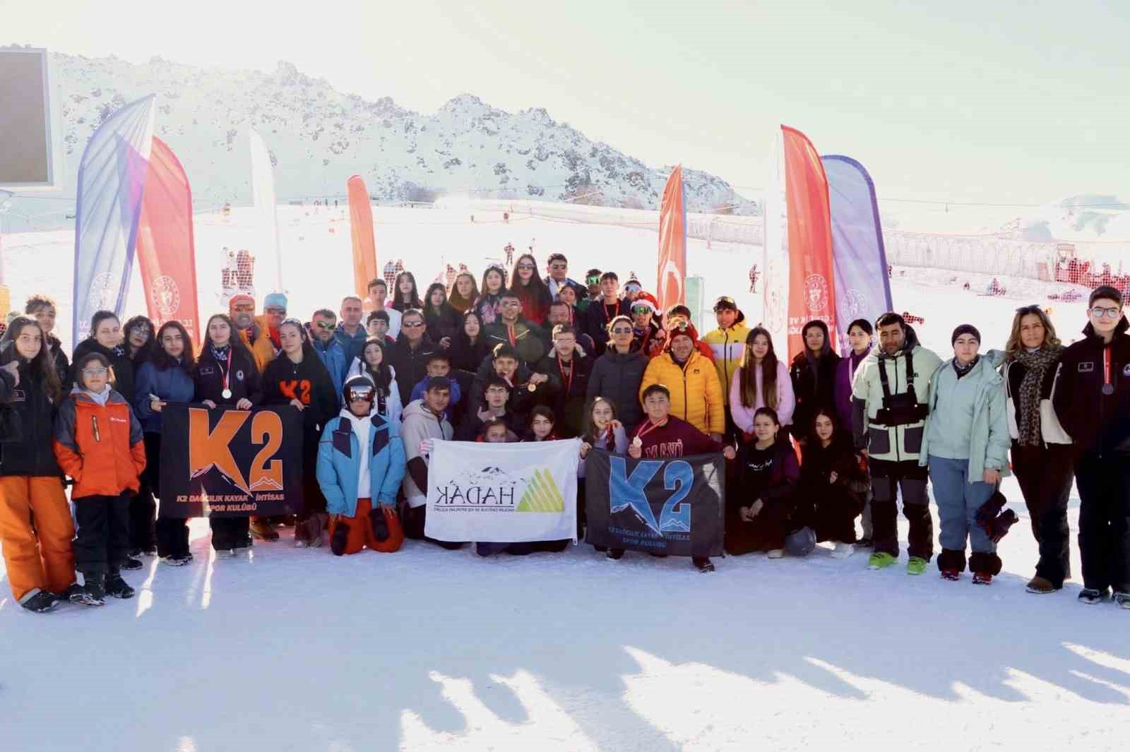 Snowboard İl Birinciliği müsabakaları sona erdi