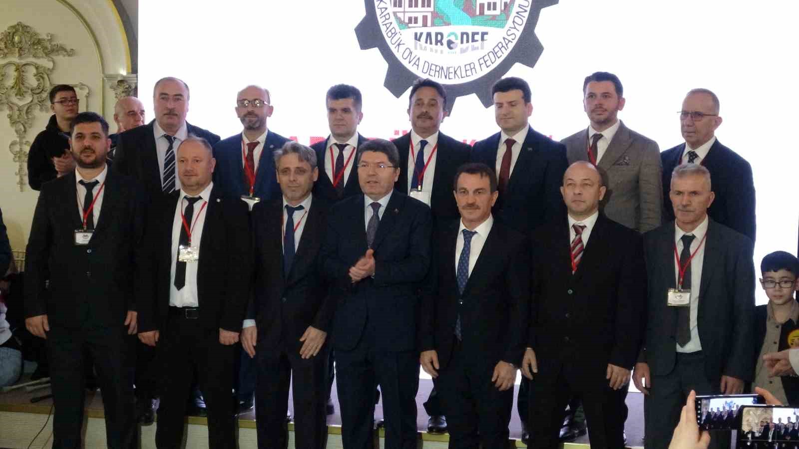 Adalet Bakanı Tunç, Bandırma Günü’nde Karabüklülerle bir araya geldi