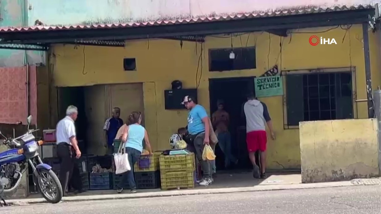 ABD saldırıları sonrası Venezuela'da marketlere akın