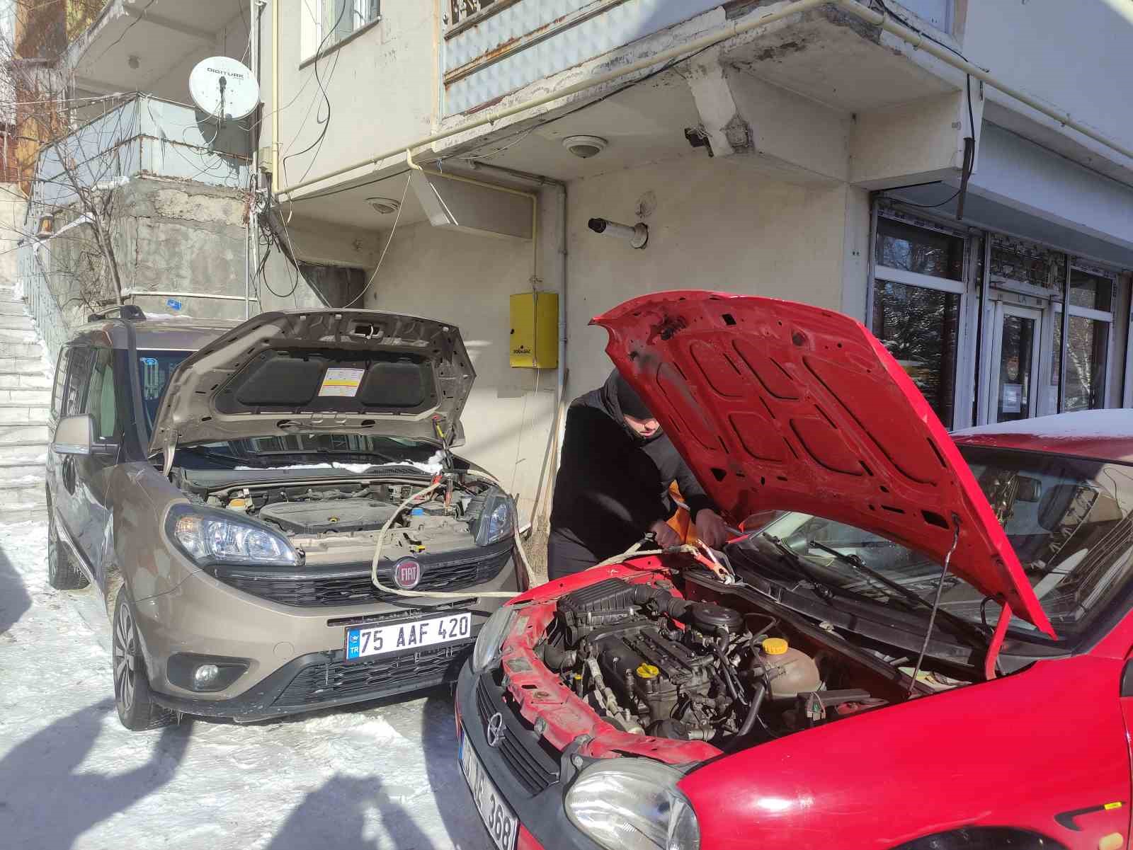 Dondurucu soğuklar araçları çalıştırmadı