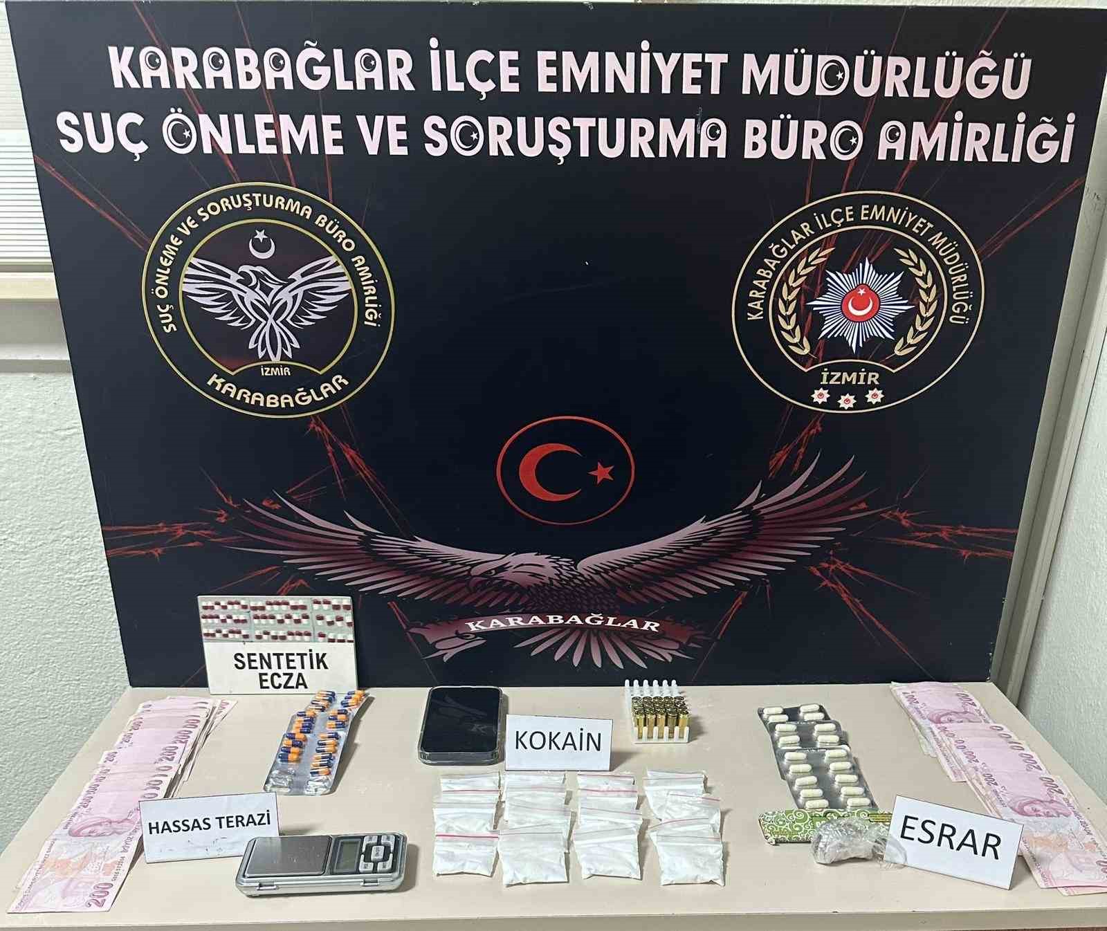 İzmir’de uyuşturucu satan sevgililer yakalandı