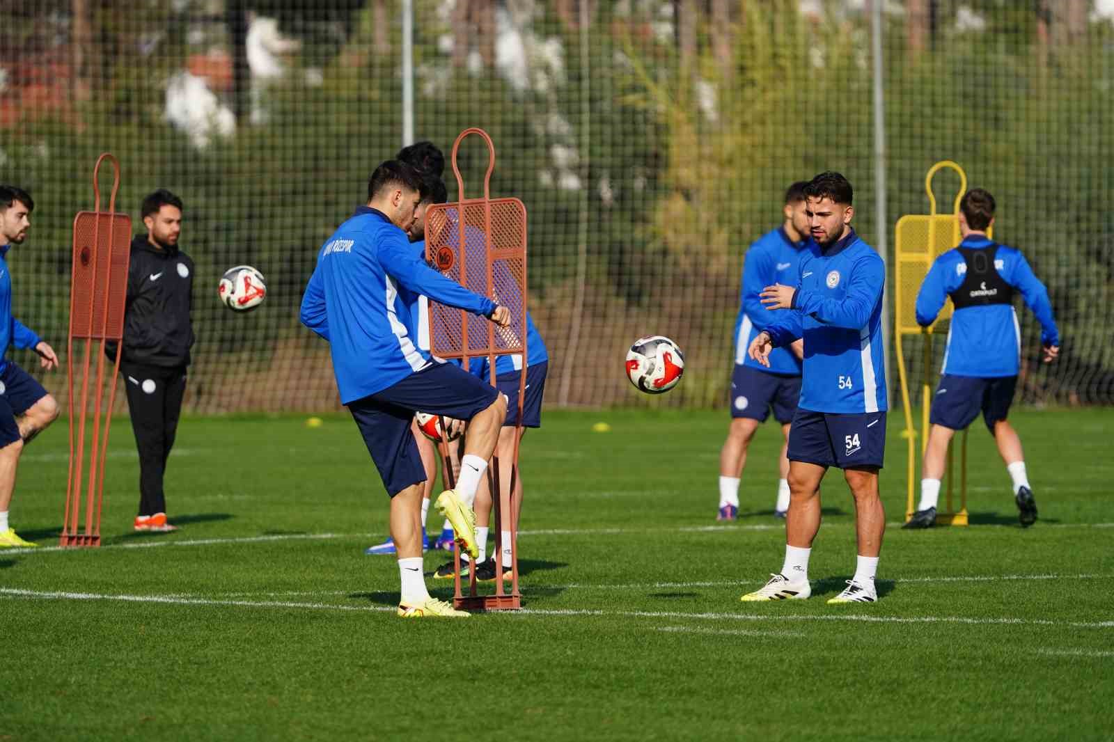 Çaykur Rizespor 2. devre hazırlıklarını sürdürüyor