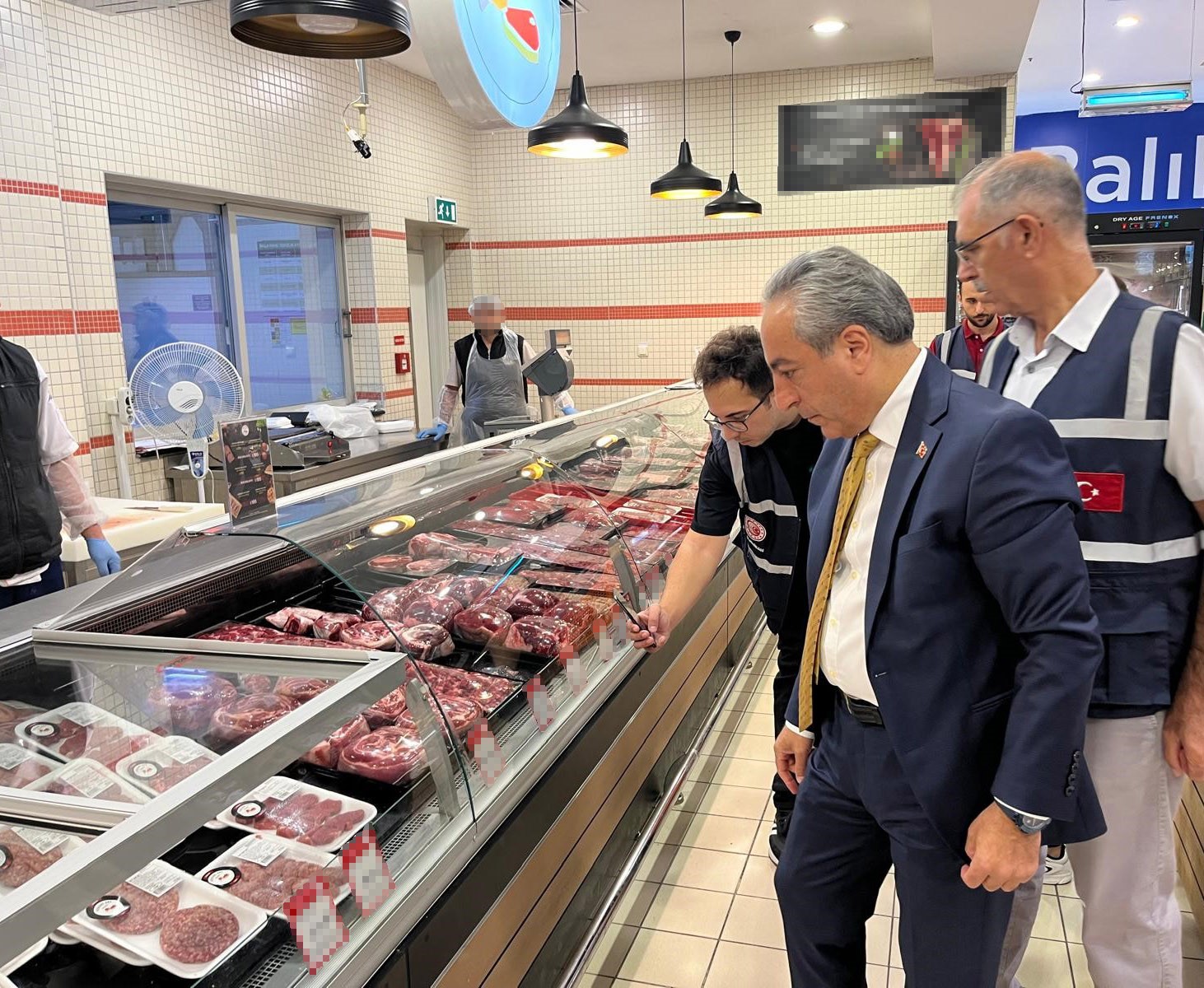 Bursa’da kafe, market, kuyumcu ve benzeri işletmelere ceza yağdı