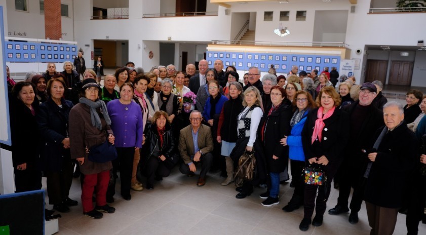 Anadolu Üniversitesi 60 yaş üstü Tazelenme Üniversitesi öğrencilerinden mandala sergisi