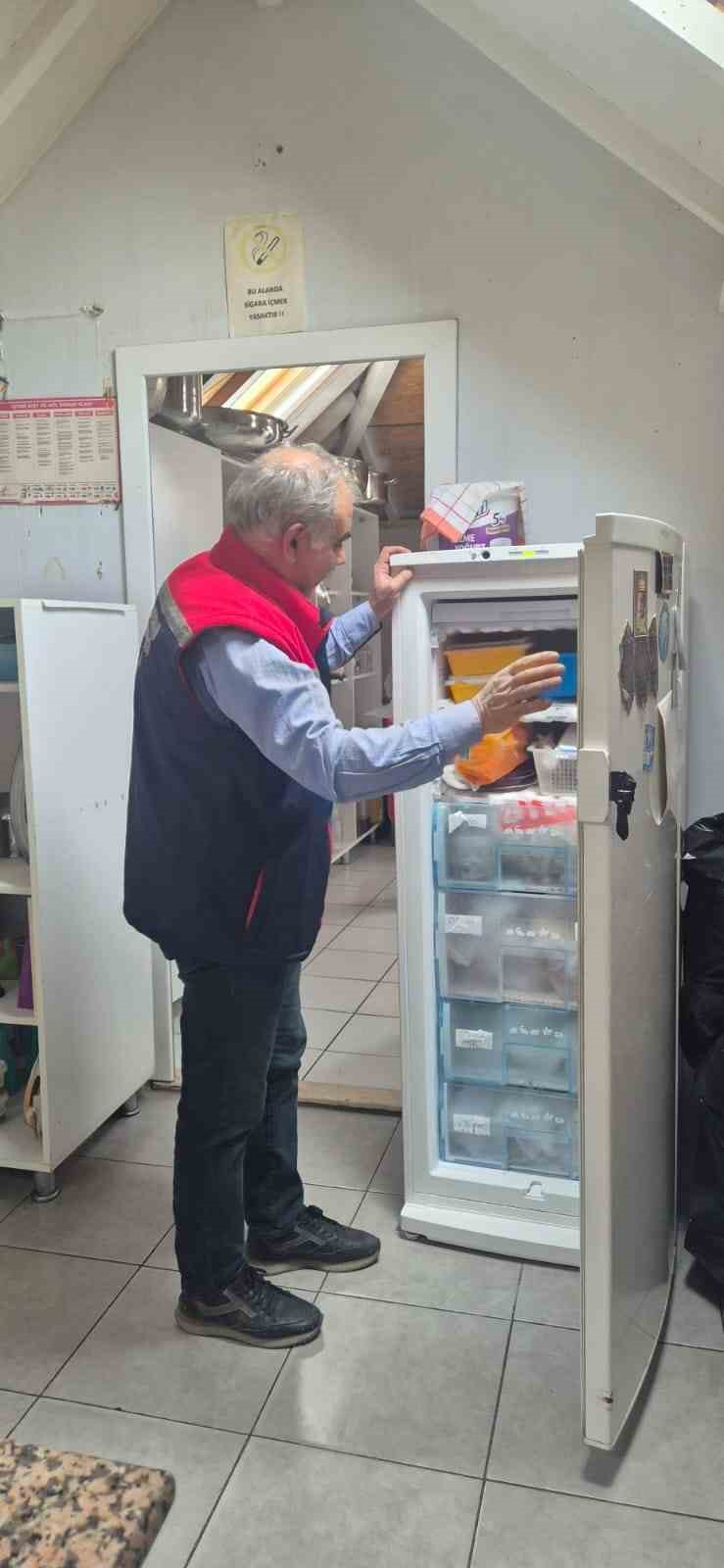 Söke’de gıda işletmeleri denetlemeleri sürüyor