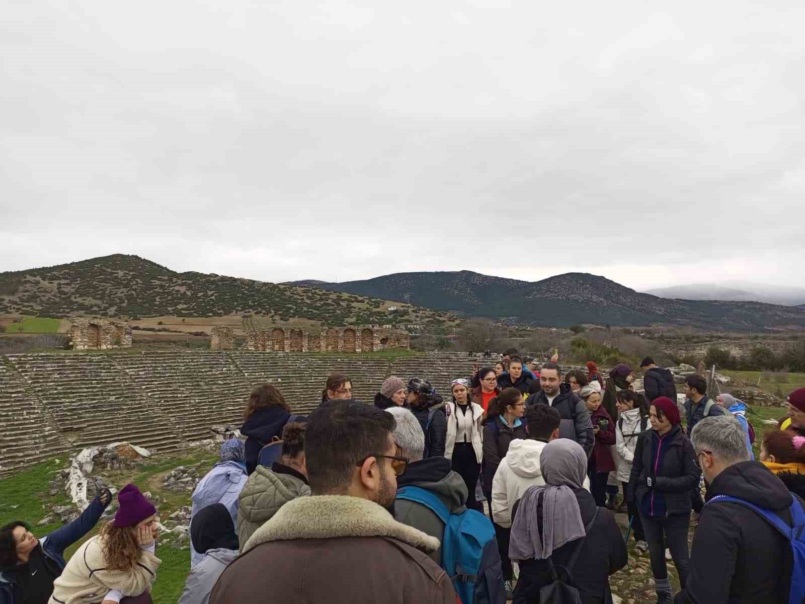 Büyükşehir’in turlarıyla vatandaşlar Aydın’ın tarihi ve doğasını keşfediyor