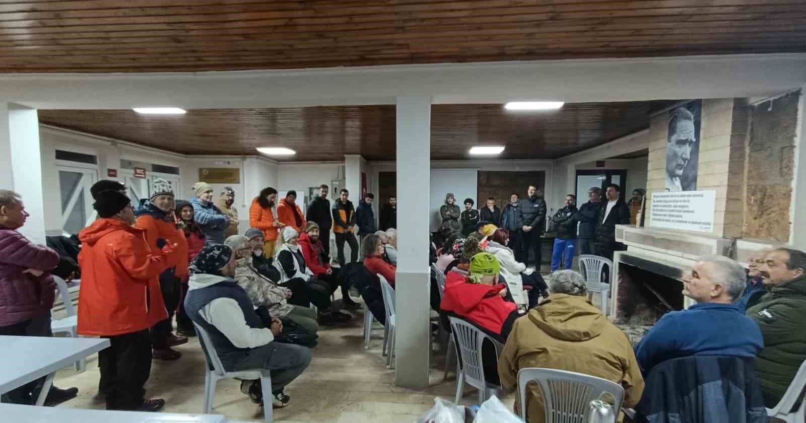 Kazıkbeli Savaşı anısına Honaz Dağı’na zirve tırmanışı