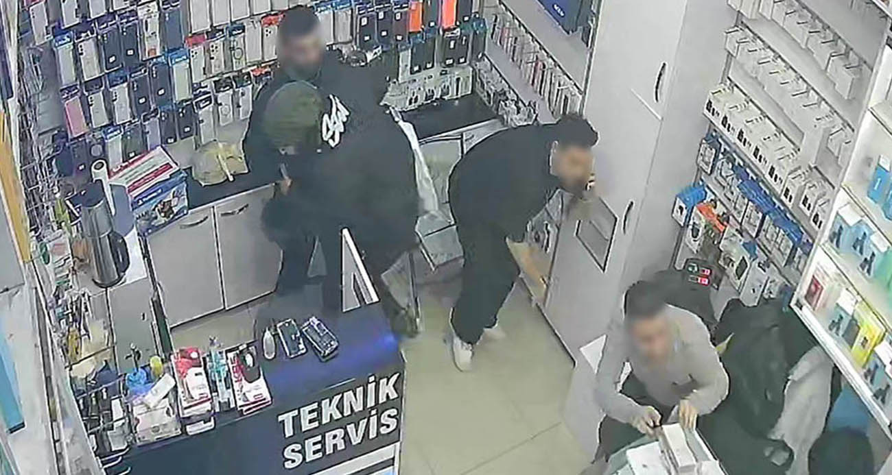 Sirkeci’de işten çıkarılan şahıs iş yerine silahla ateş açtı