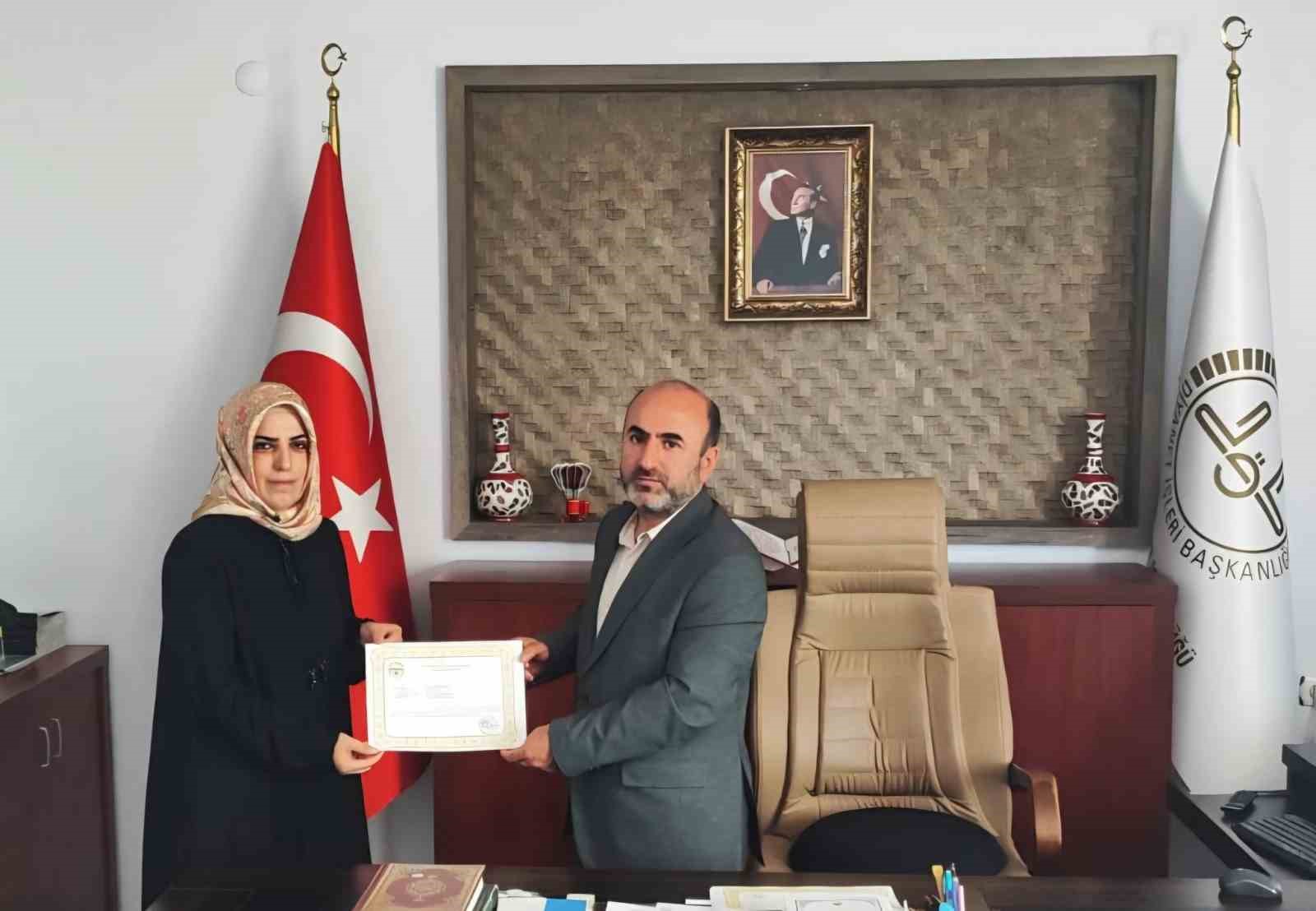 aydintepe-muftulugu-personeli-basari-belgesiyle-taltif-edildi
