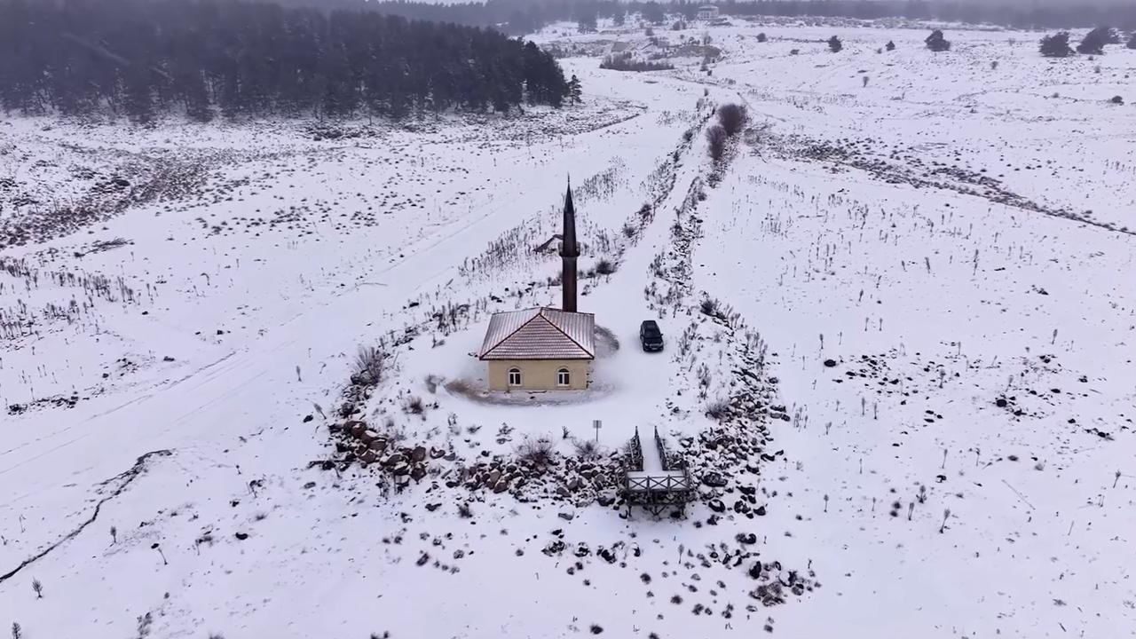 Kamp severlerin uğrak noktası Aladağlar’da kış güzelliği