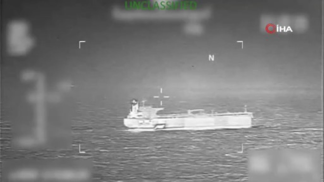 ABD, Karayipler’de bir petrol tankerine daha el koydu