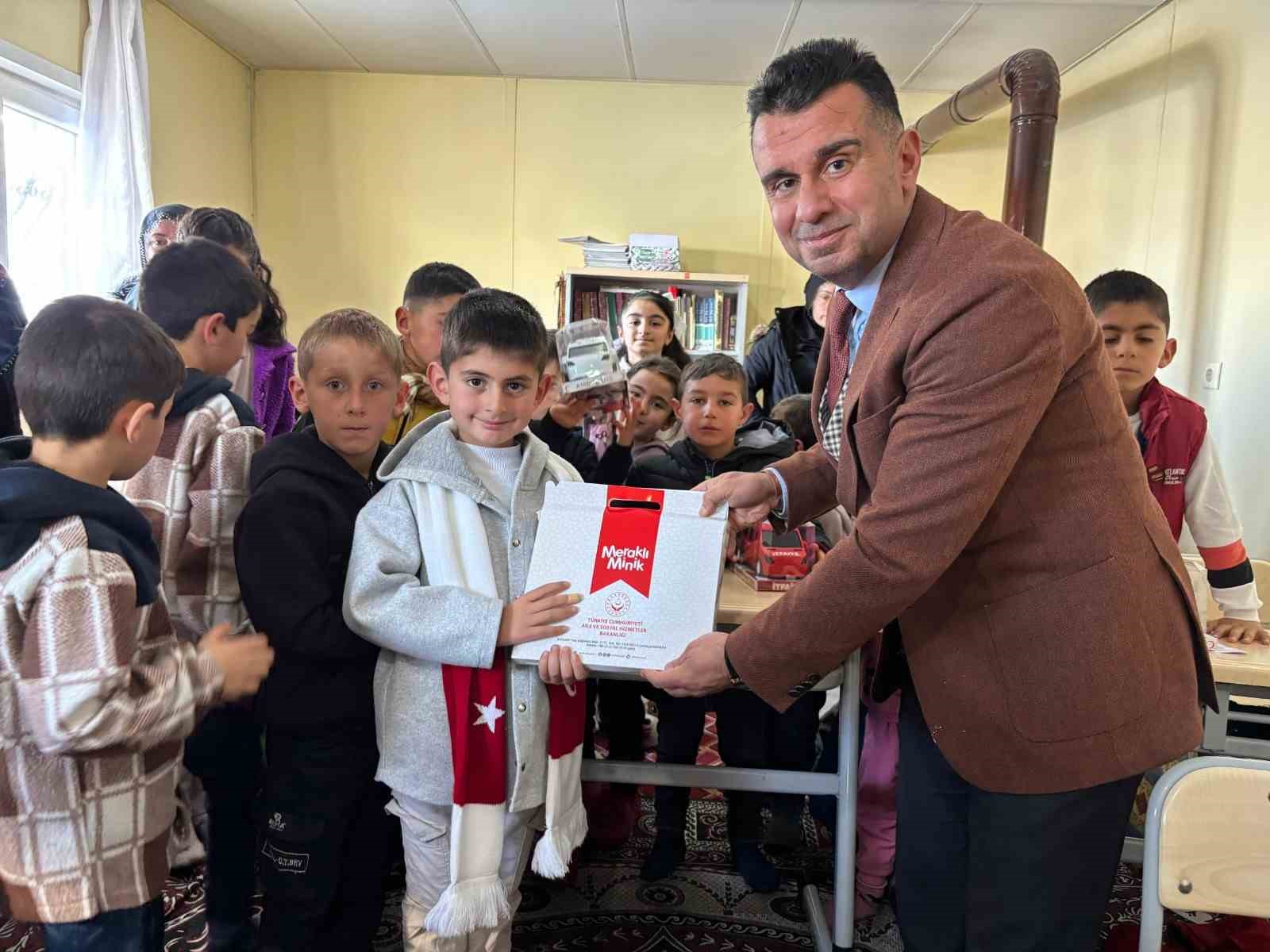 Şehitlerin emanetlerine ilk karnede anlamlı dokunuş