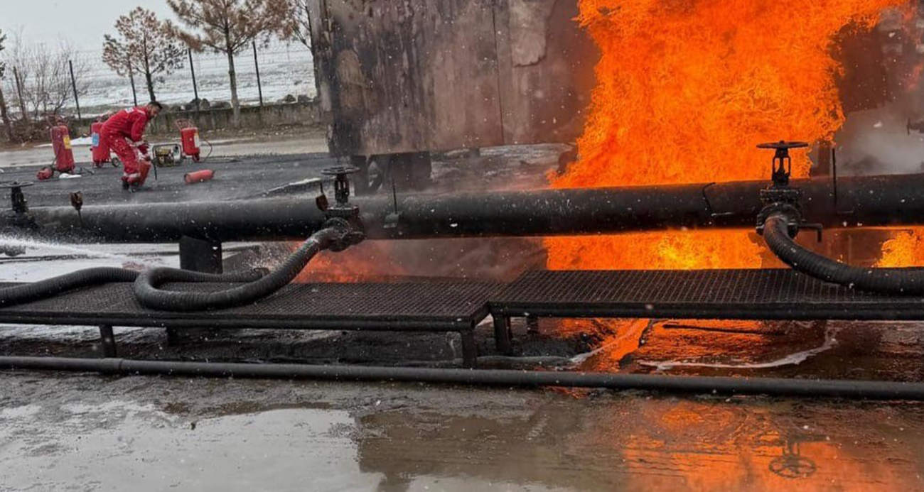 Diyarbakır’da ham petrol havuzunda yangın