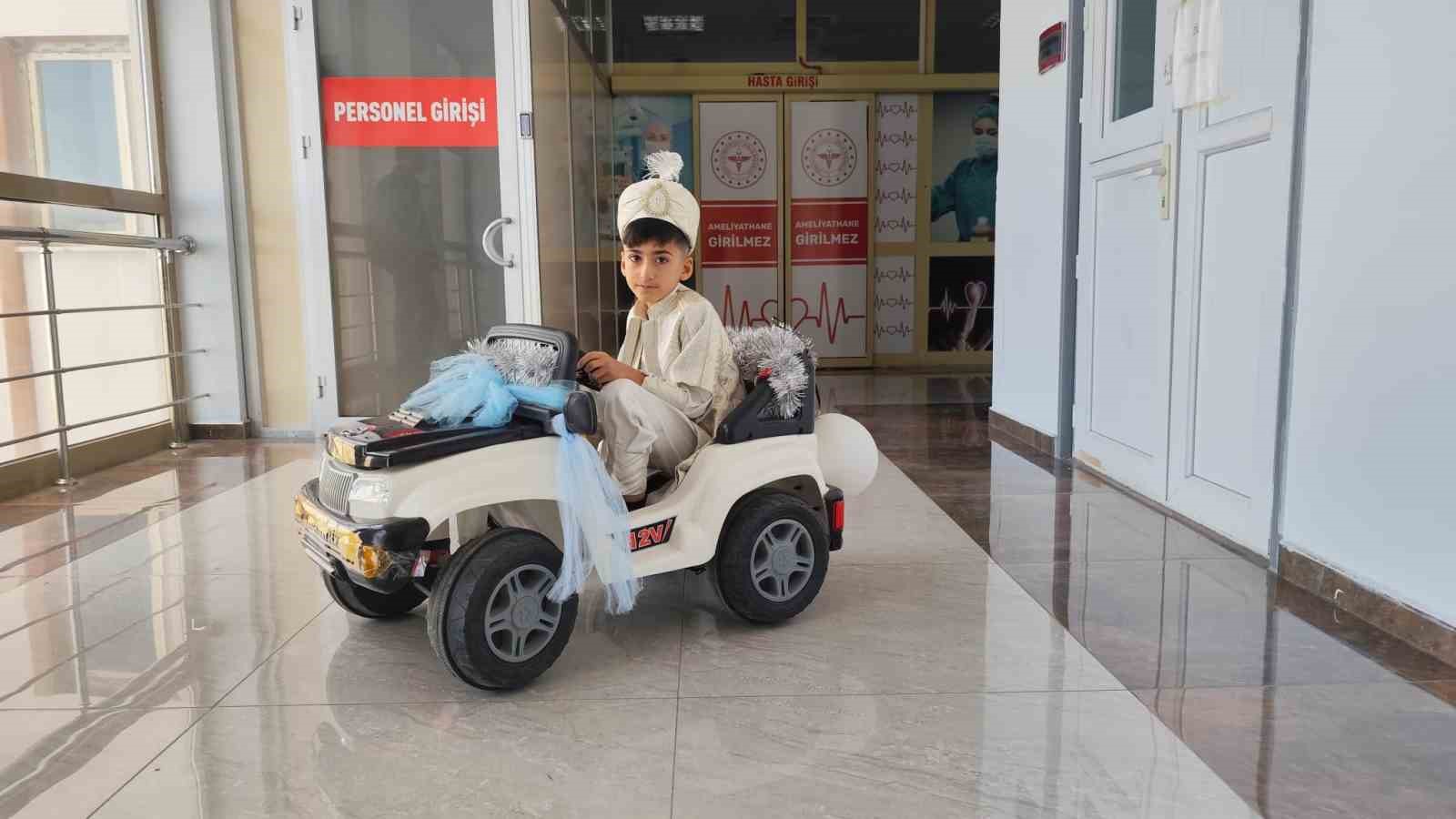 Kahta’da çocukların ameliyathaneye giden yolu oyunla başlıyor