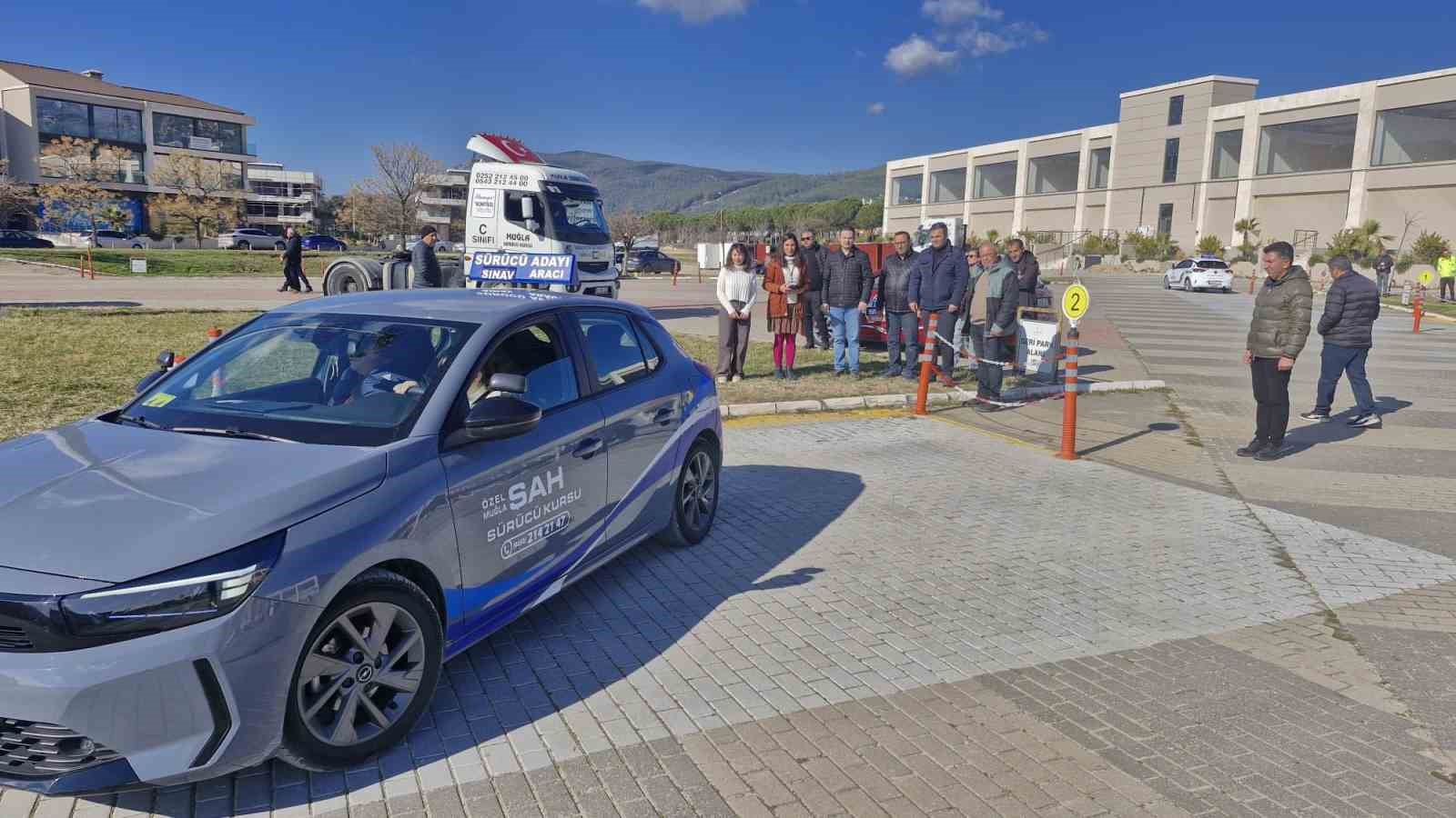 Muğla İl Milli Eğitim Müdürü Çay, MTSK sınav sahasında incelemelerde bulundu