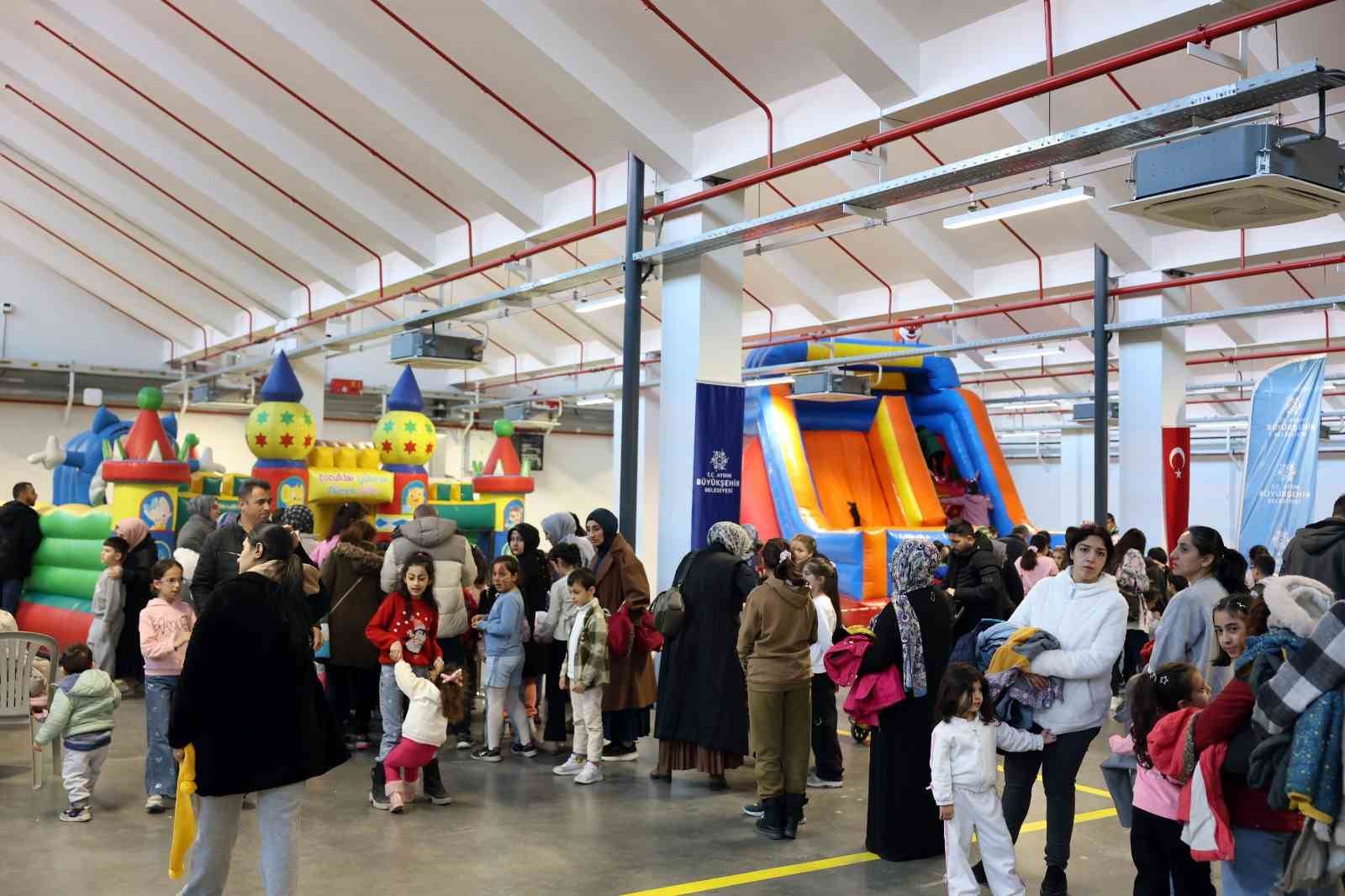 Başkan Çerçioğlu’ndan çocuklara karne hediyesi