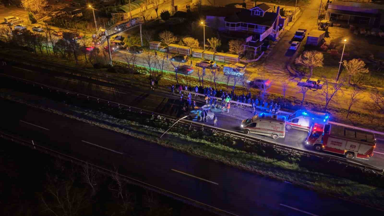 Silivri’de feci kaza: Araçta sıkışan sürücü hayatını kaybetti