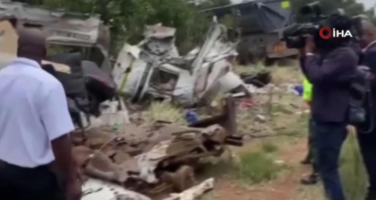 Güney Afrika'da okul servisi kamyonla çarpıştı: 14 öğrenci hayatını kaybetti