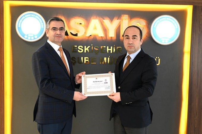 Emniyet Müdürü Yılmaz’dan başarılı personele ödül