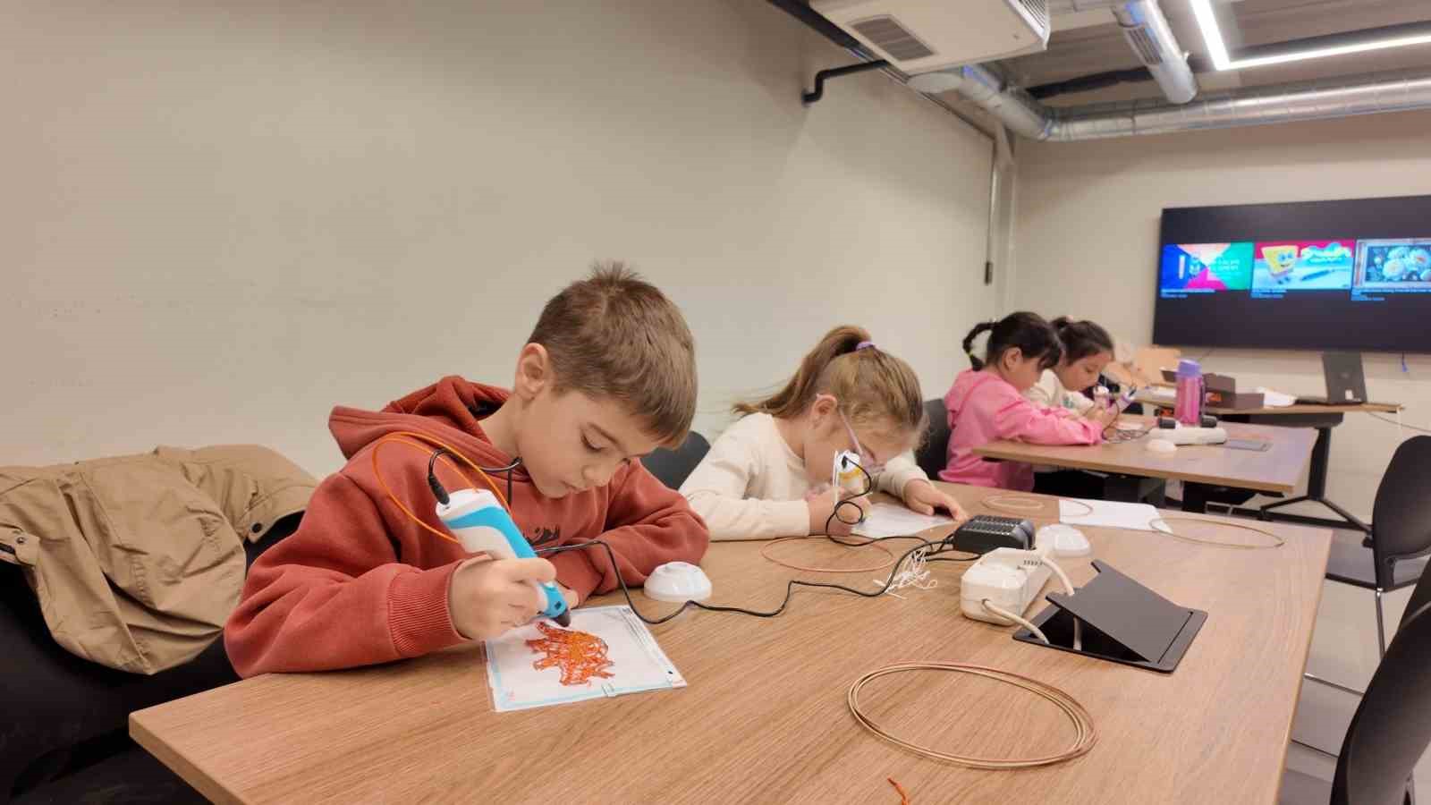 Maker Atölyeleri Kartallı öğrencileri bilim ve teknolojiyle buluşturuyor