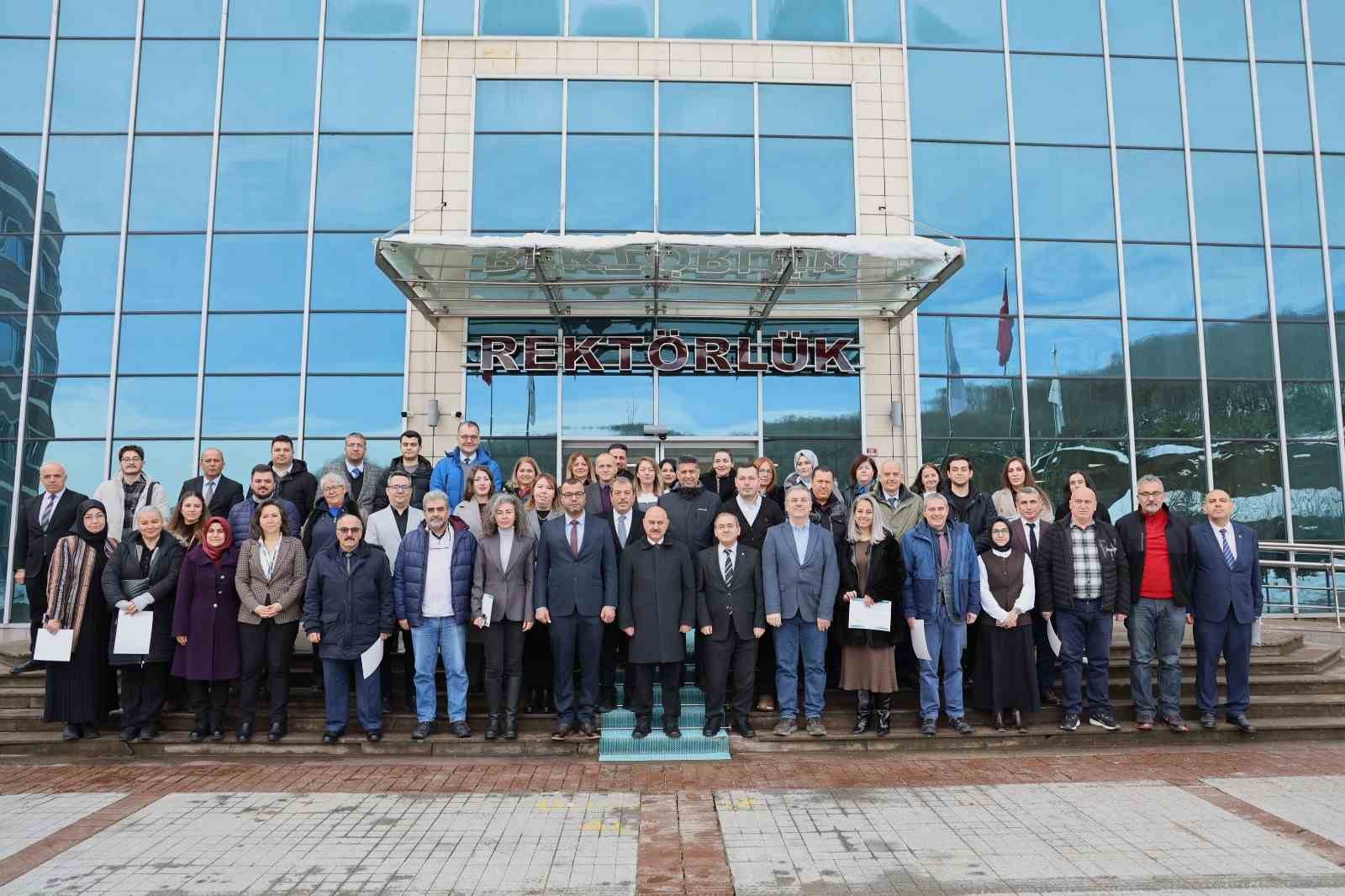 Rektör Sözbir’den teşekkür belgesi