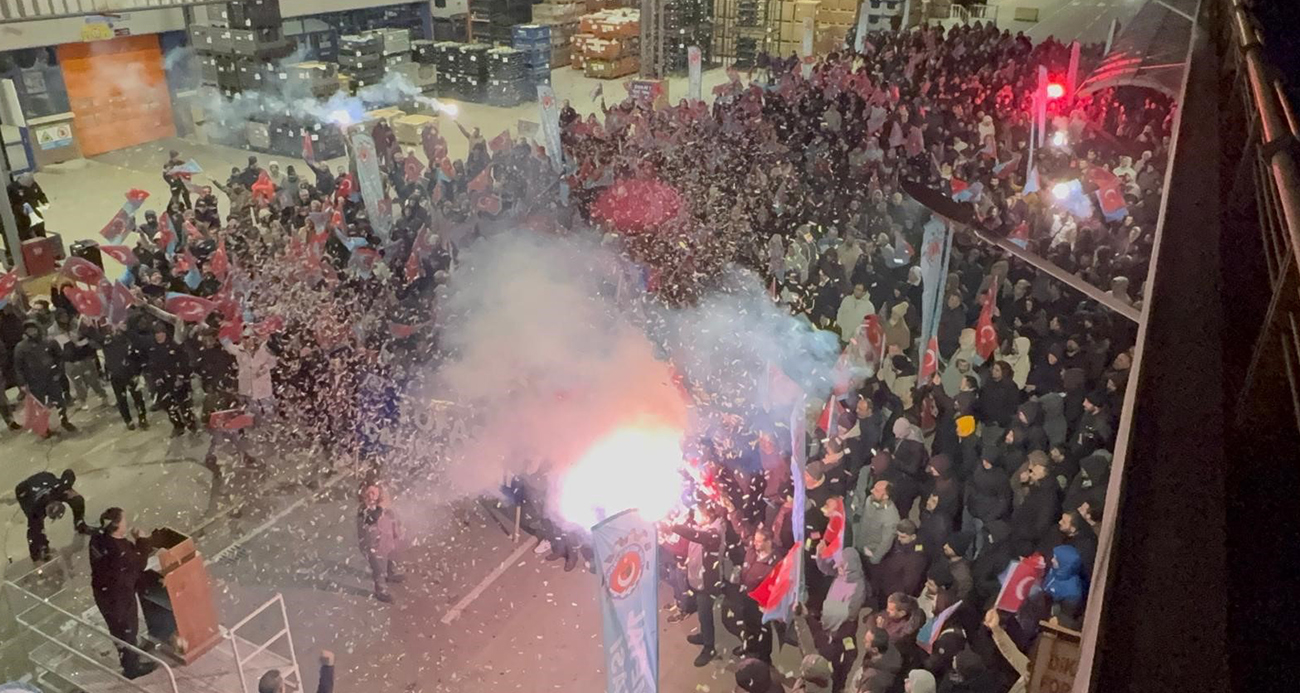 Metal işçileri kazandı, TOFAŞ’ta büyük kutlama
